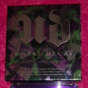 ✨FLASH SALE✨ Urban Decay Custom Palette